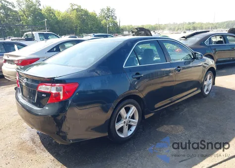 2013 Toyota Camry Se z USA, uszkodzony, nr VIN 4T1BF1FK6DU700542